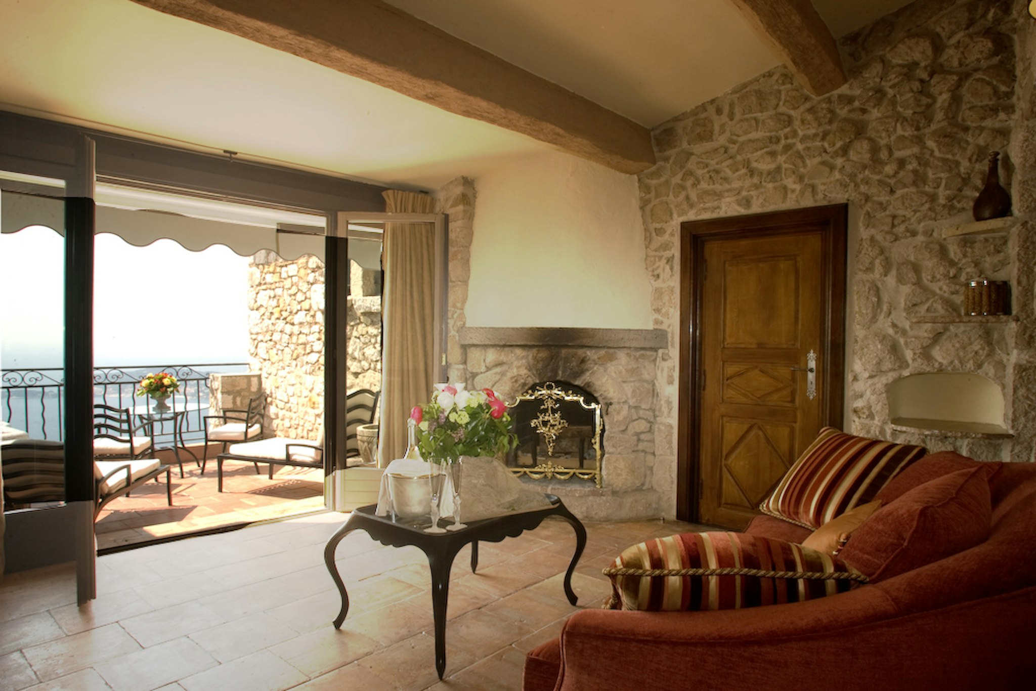 Chateau Eza 50/82