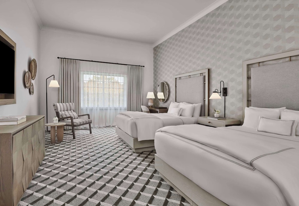 Meritage, 2 Queen Beds, Accessible
