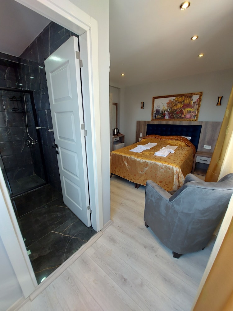 Peker Hotel 30/50