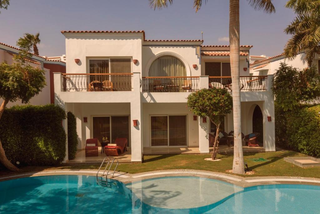 ROYAL SAVOY VILLAS 4/53