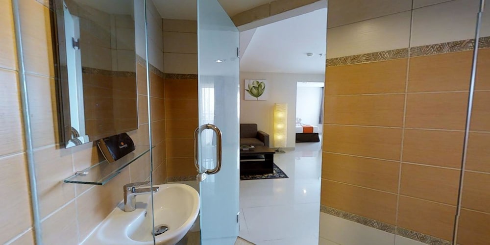 The Gloria Suites Jakarta 23/48