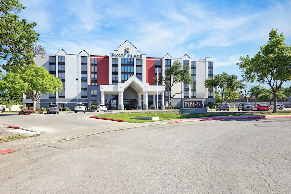 Hyatt Place San Antonio - Northwest/Medical Center 73/76