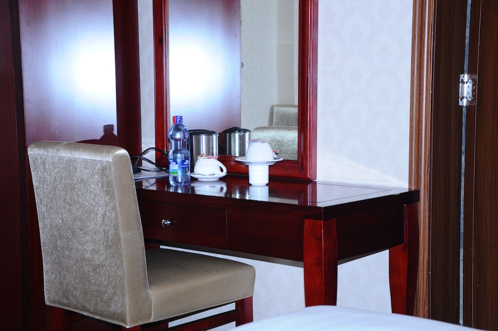 Gzara Hotel Addis 37/39