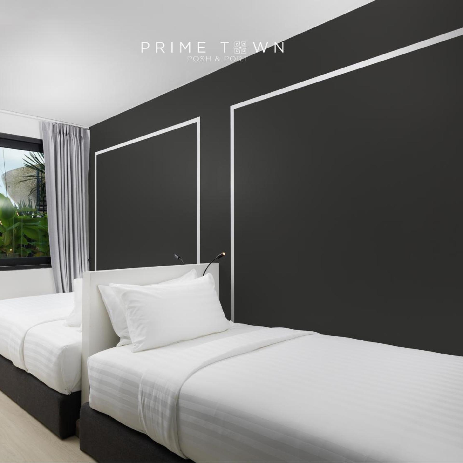 2 Bedrooms, Penthouse, Pool Access