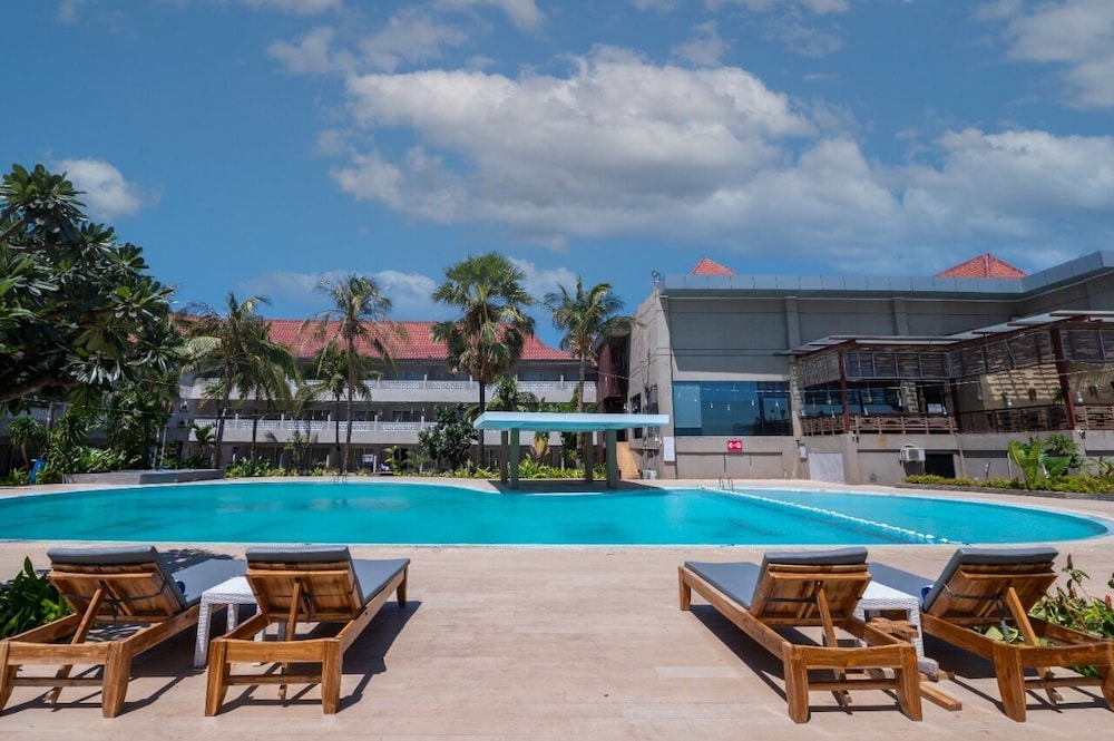 Kristal Hotel Kupang 38/40