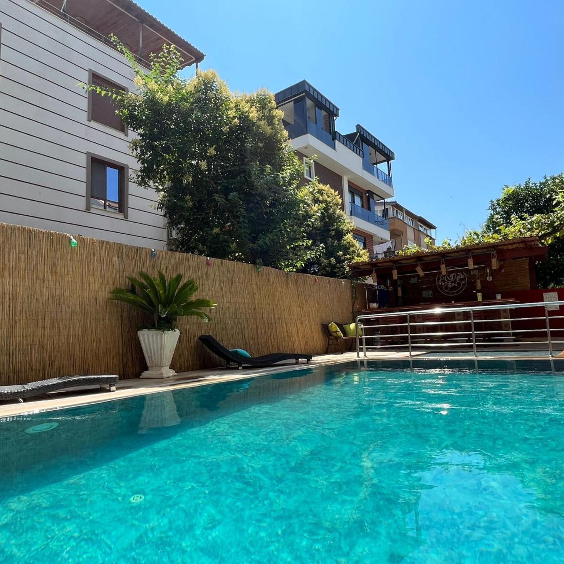 Beyaz Melek Hotel 33/37