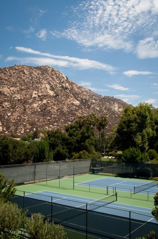GetAways at San Diego Country Estates 25/50