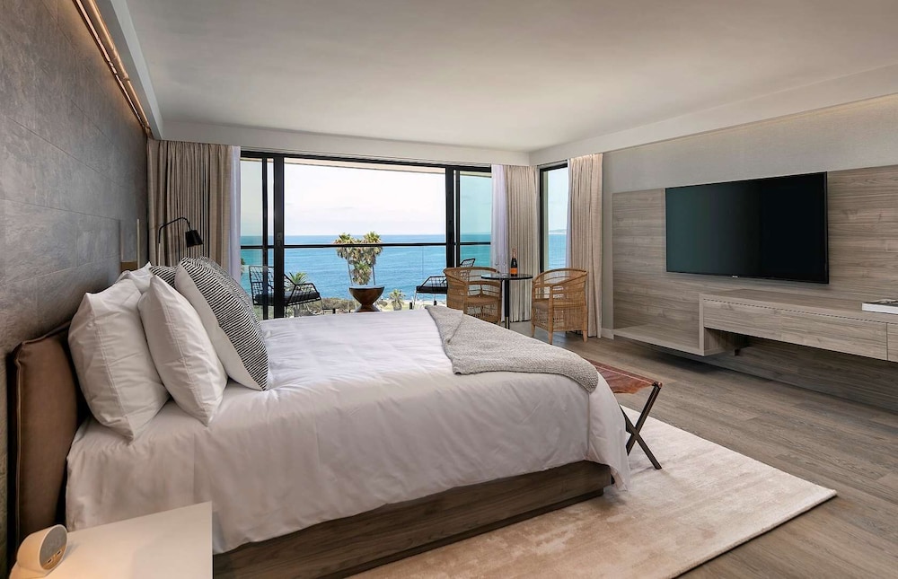 La Jolla Cove Suites 40/65