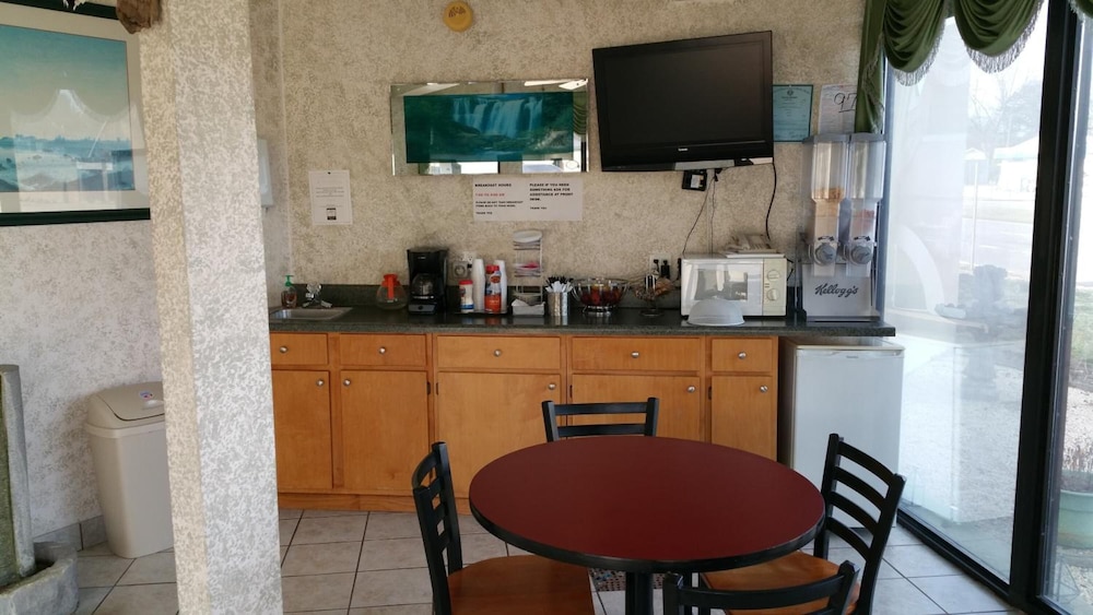 Express Inn Suites 34/52
