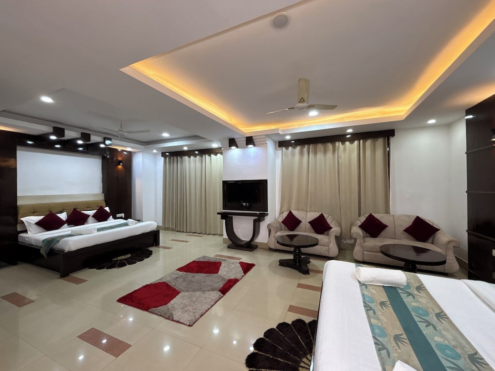 Hotel Raj Mandir 33/44
