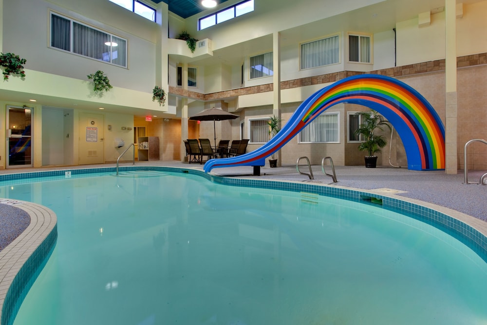 HOLIDAY INN EXPRESS RED DEER 61/68