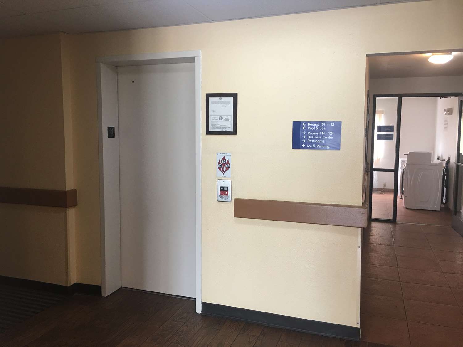 SureStay Hotel by Best Western Weimer 6/9