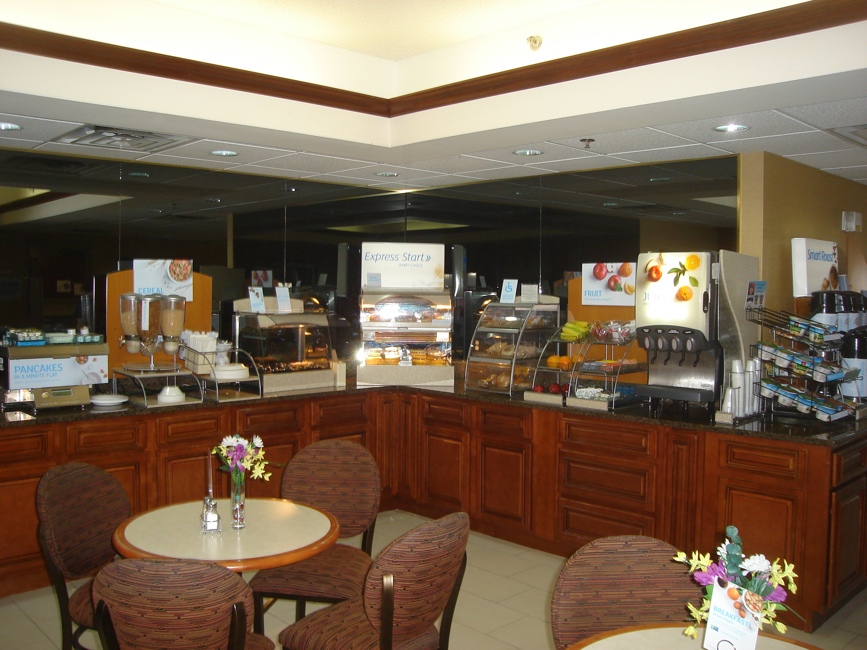 Holiday Inn Express Louisville Northeast 21/29