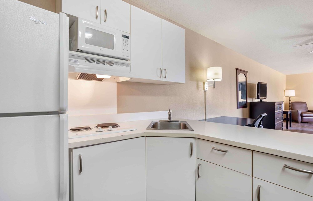 Extended Stay America Suites Somerset Franklin 46/50
