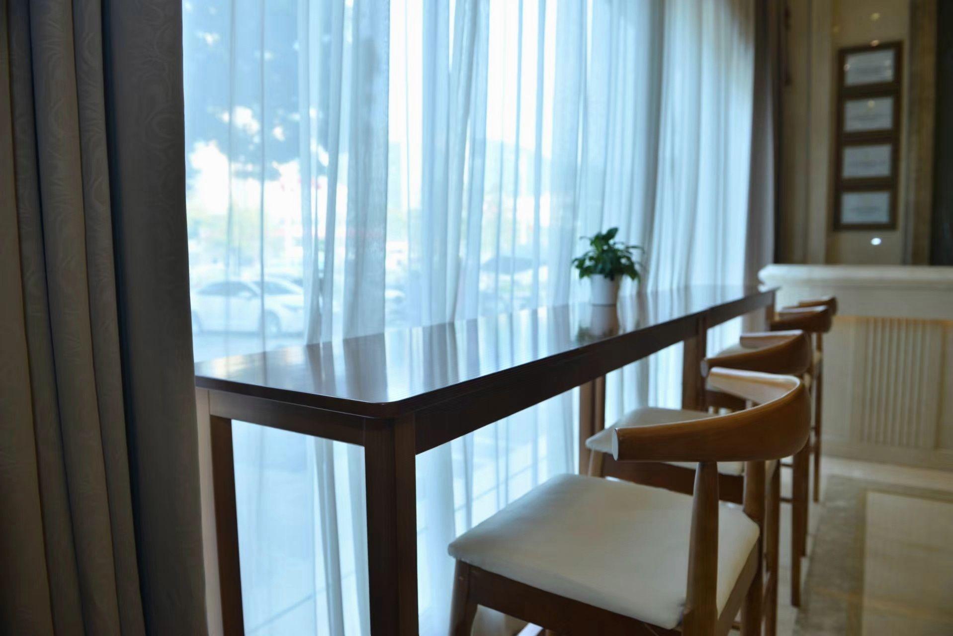 Vienna Hotel (Shenzhen Taoyuanju) 53/59