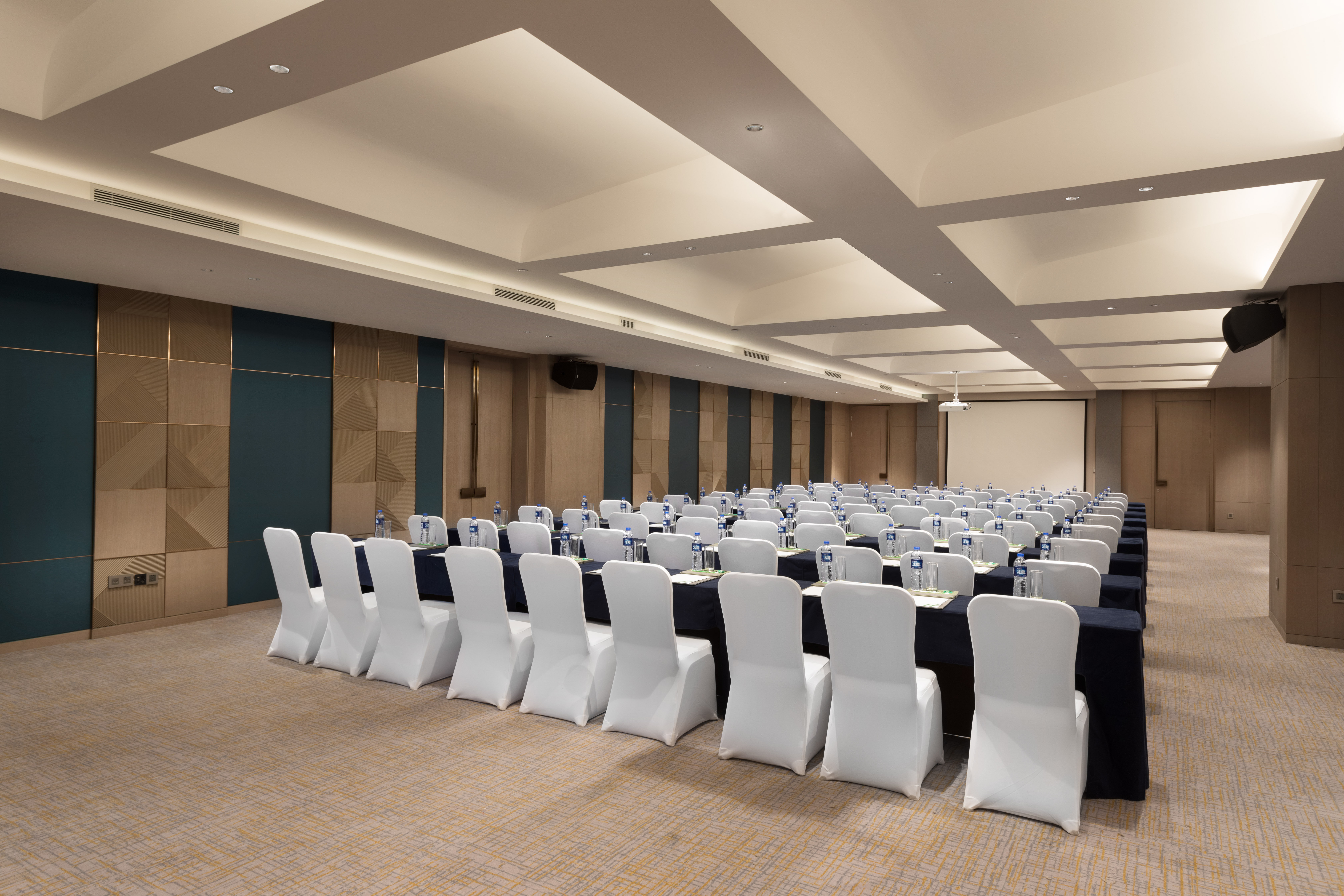 Holiday Inn Guiyang City Center 42/49