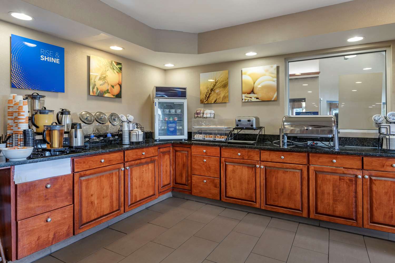 Comfort Inn Suites Dimondale Lansing 7/35