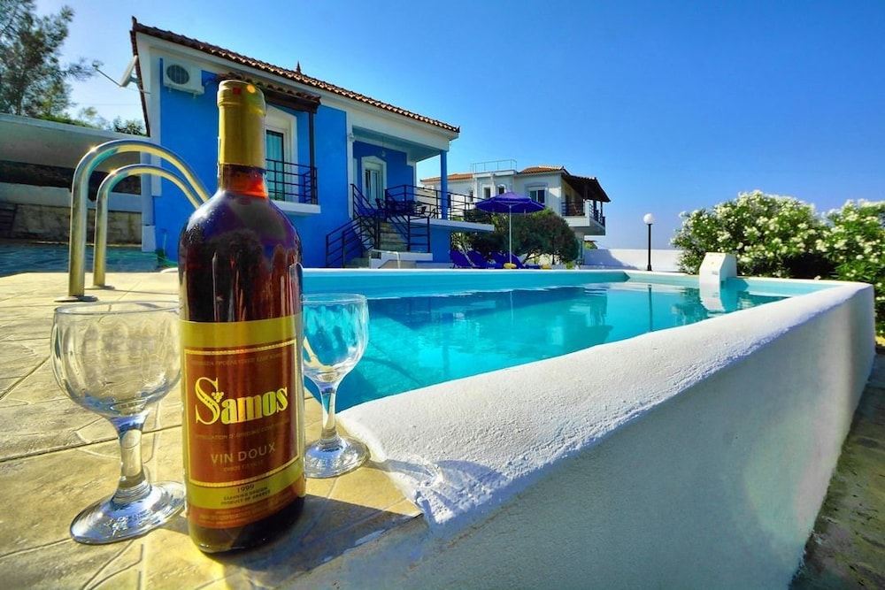 Mouzakis Villas 12/37