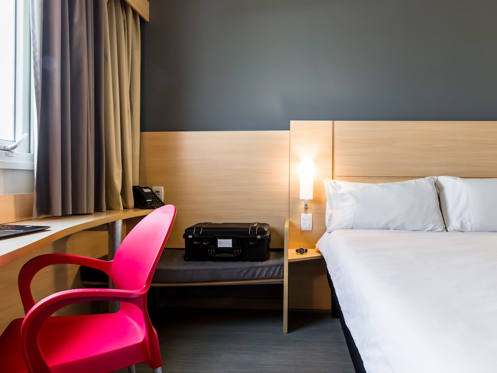 Ibis Marilia 24/64