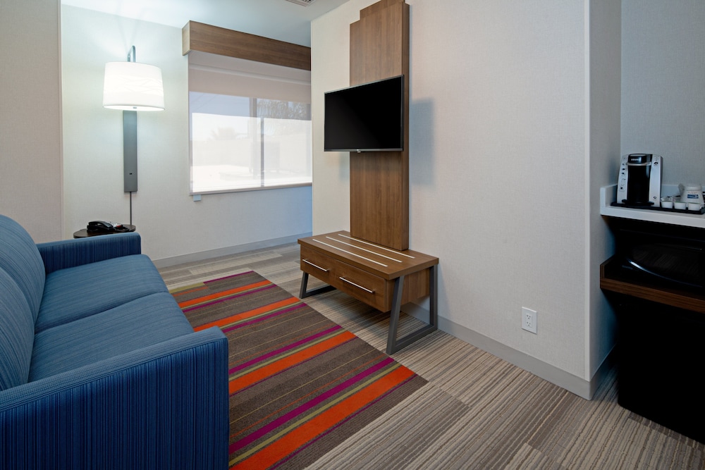 Holiday Inn Express Los Angeles Lax Airport 36/56