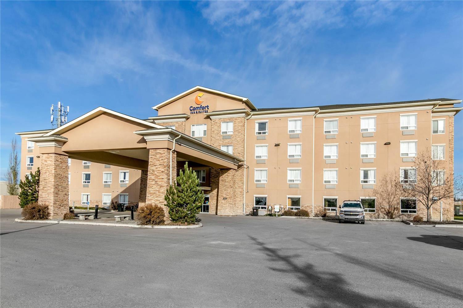 Comfort Inn & Suites Airdrie 20/21