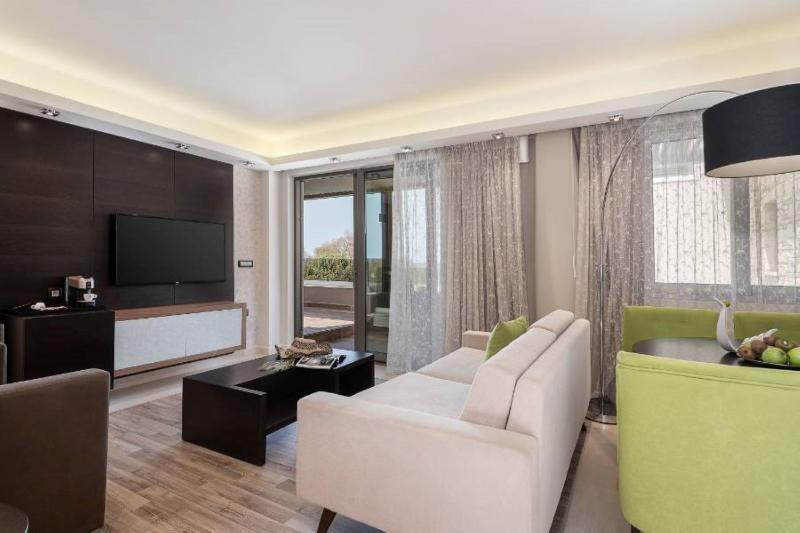Luxury, Executive, Suite, Sea or Sea View, Private Pool