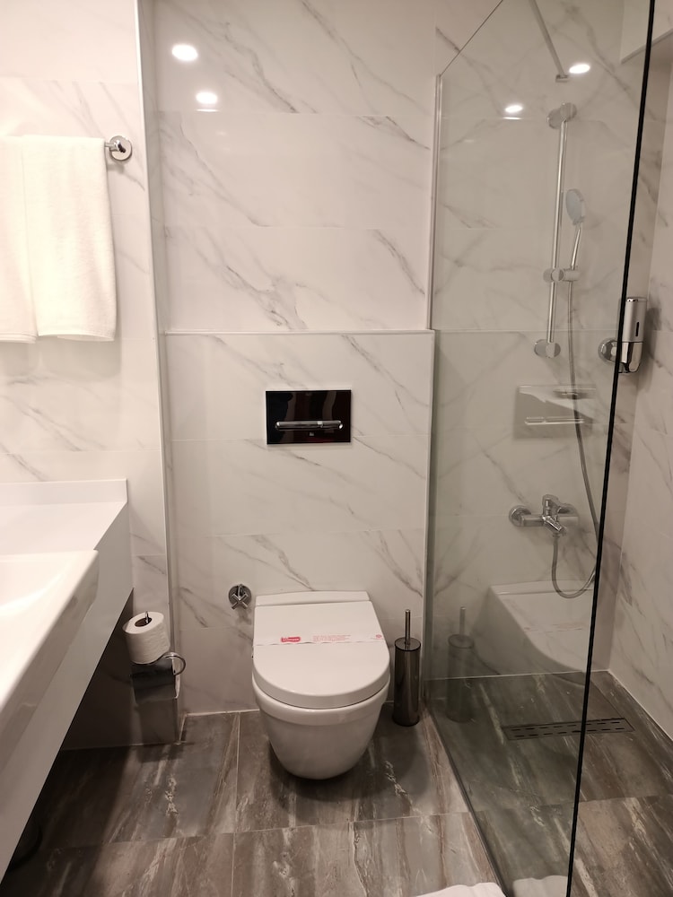 Hotel Buyuk Sahinler 40/42