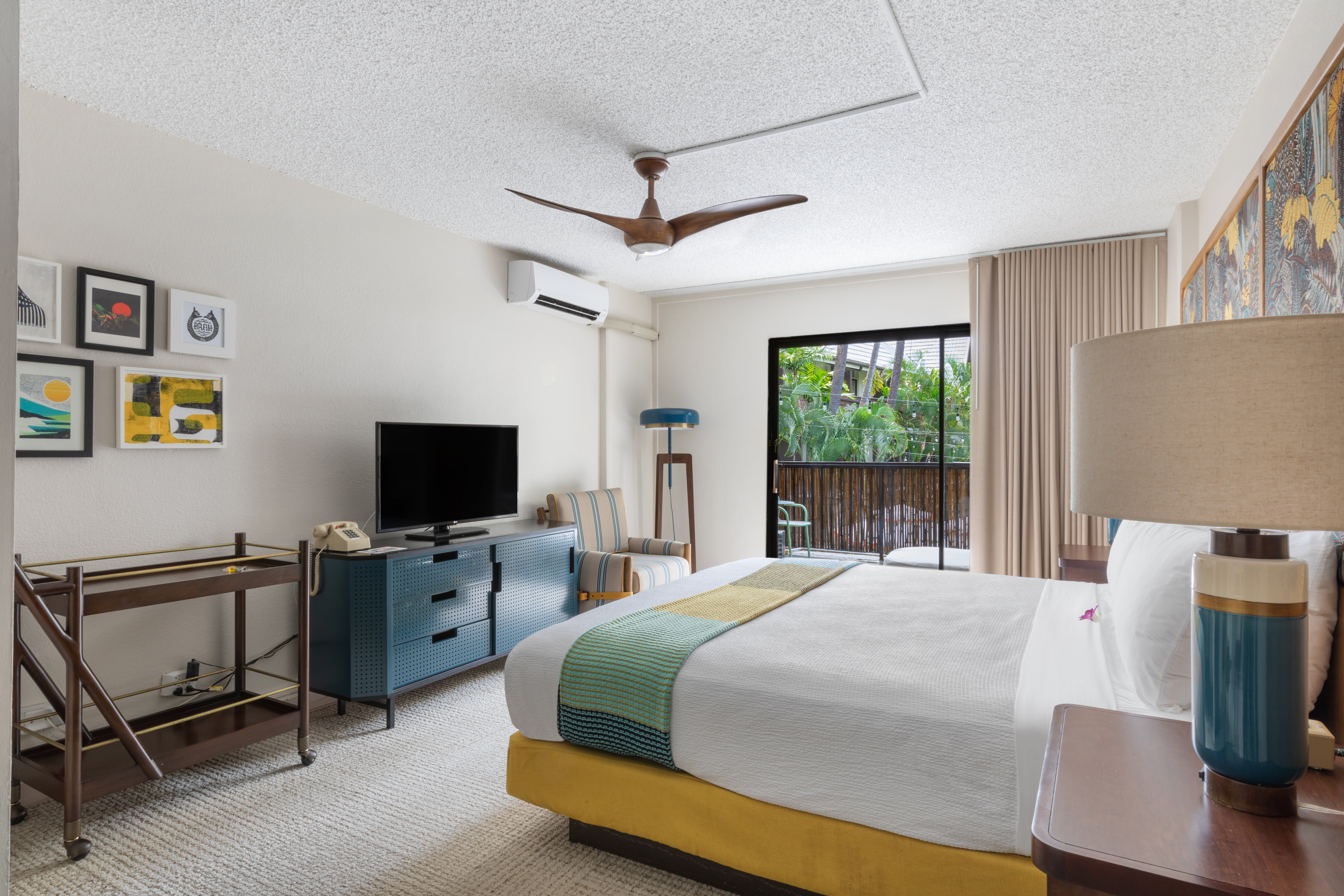 White Sands Hotel 33/81