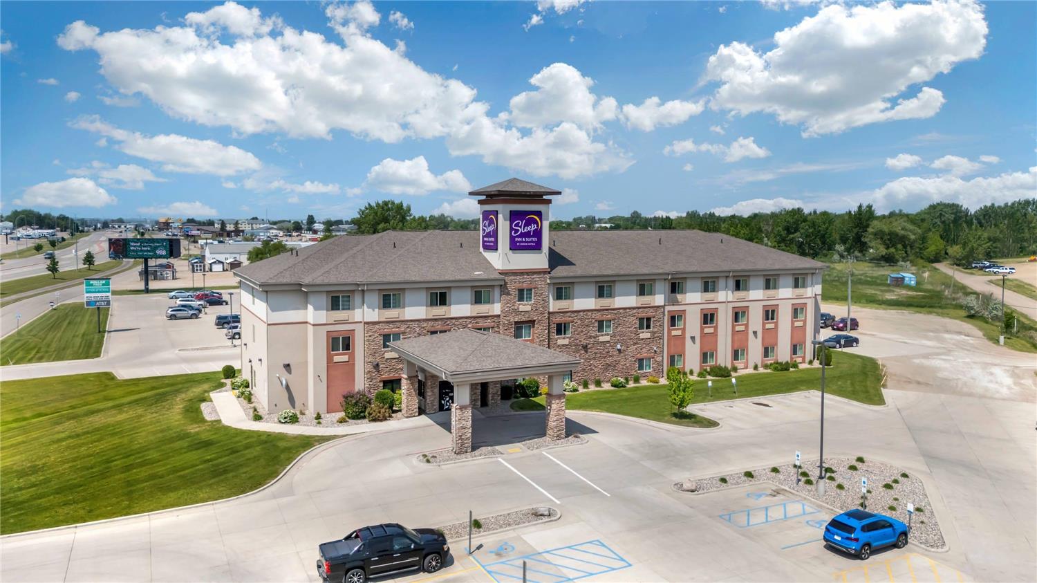 Sleep Inn & Suites Devils Lake, ND 41/42