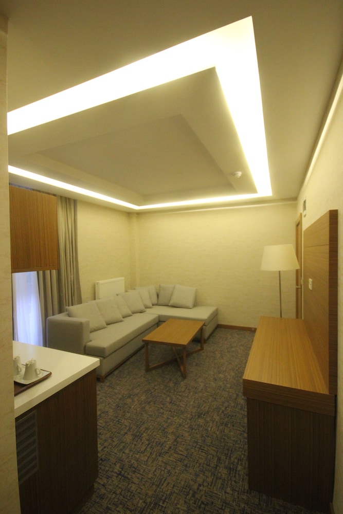Garden Zara Hotel 21/28