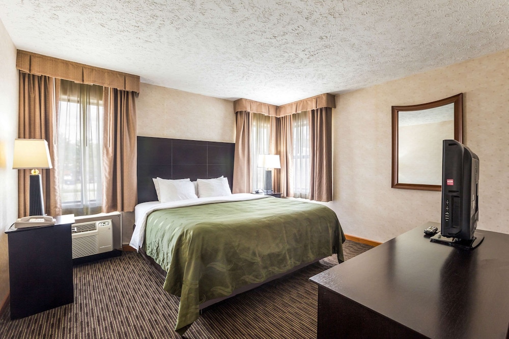 Quality Inn Traverse City 28/63