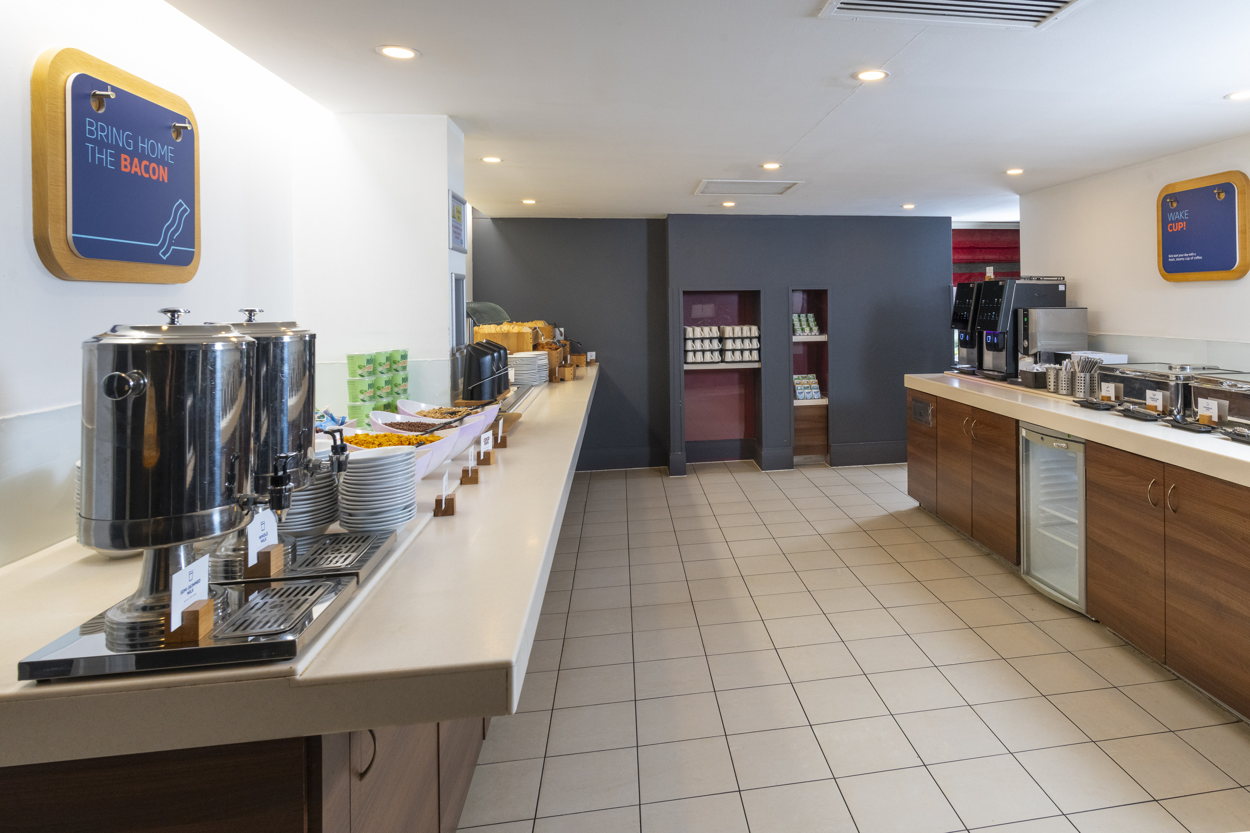 Holiday Inn Express Milton Keynes 11/46