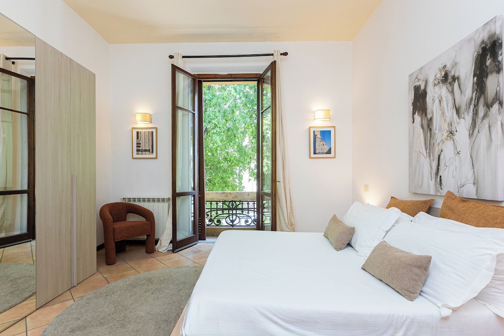 Rental In Rome Rosselli Palace Apartment 2 8/50