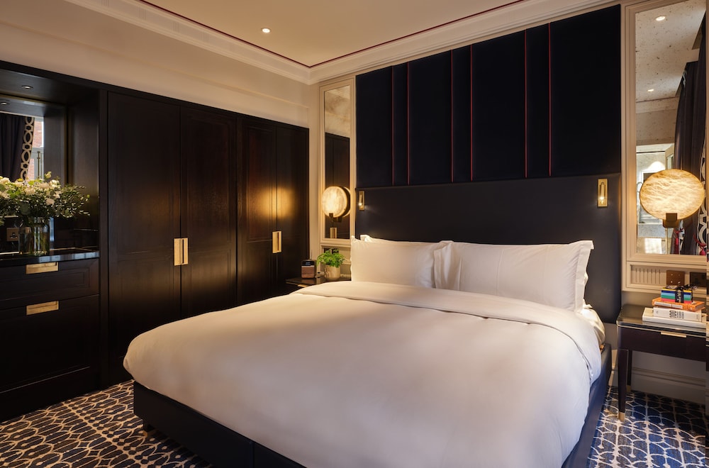The Mayfair Townhouse – an Iconic Luxury Hotel 24/66