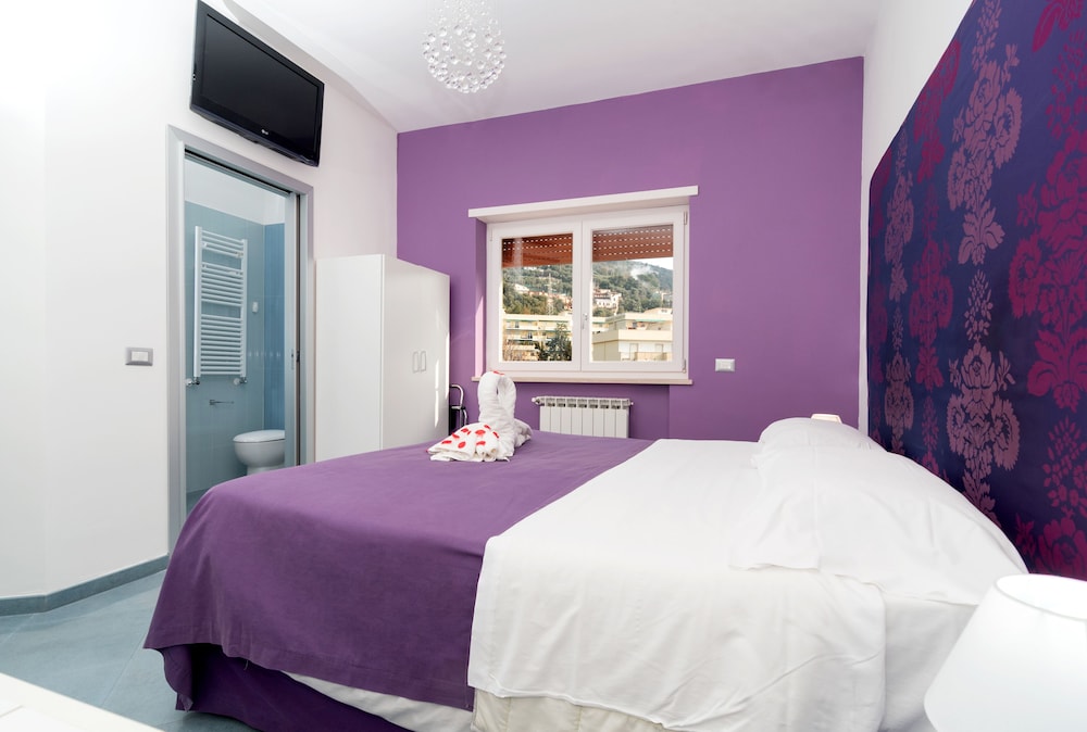 Emily Suites 20/51
