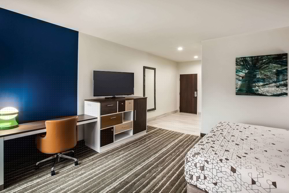 La Quinta Inn Suites By Wyndham Owasso 7/44