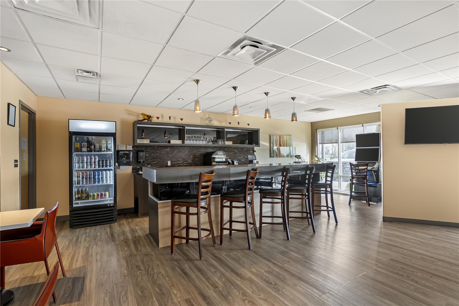 Best Western Plus Airport Inn and Suites 38/46