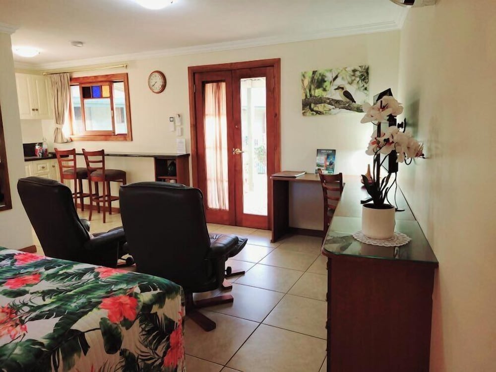 AMAMOOR LODGE 32/63