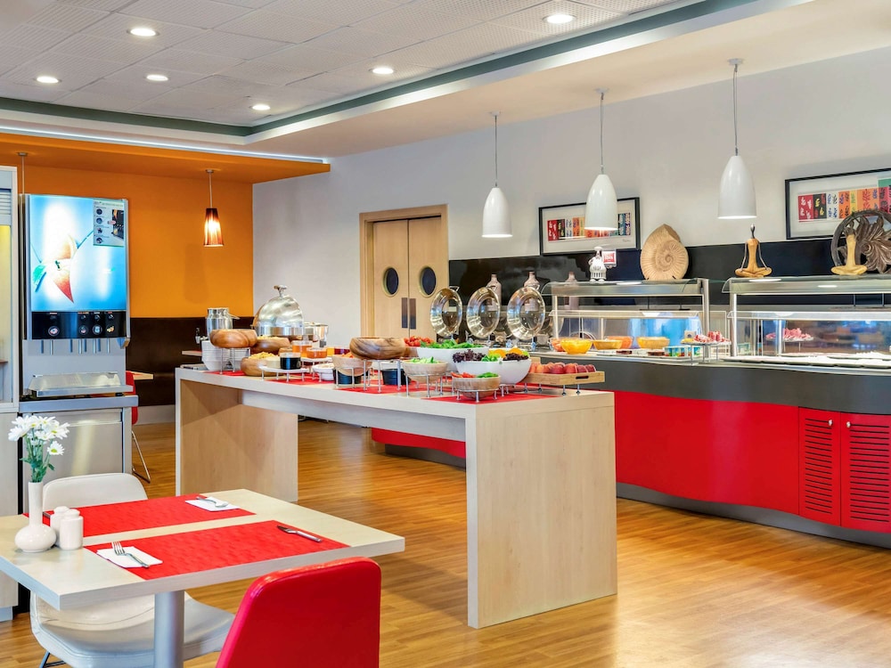 Ibis Izmir Alsancak 25/46