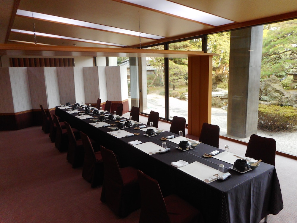 Hotel Takeshi Sanso 35/50