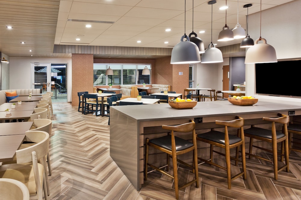 Fairfield Inn And Suites By Marriott Birmingham Colonnade 22/30