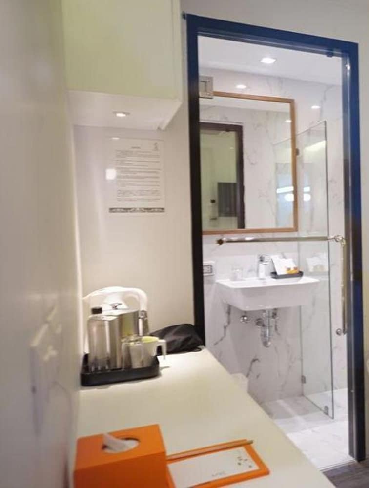 Sbox (Sukhumvit 31) 14/68