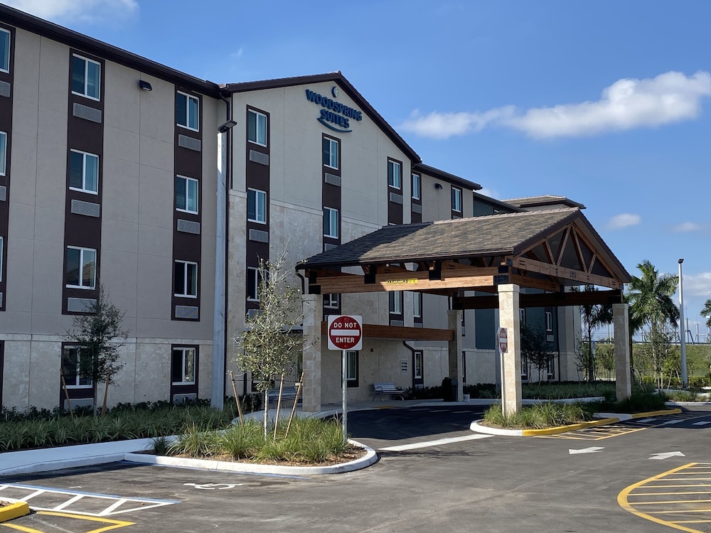 WoodSpring Suites Tamarac 38/50