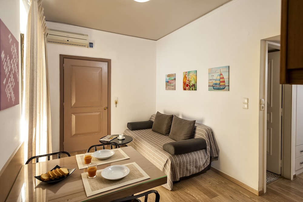 Elina Hotel Apartments 45/79