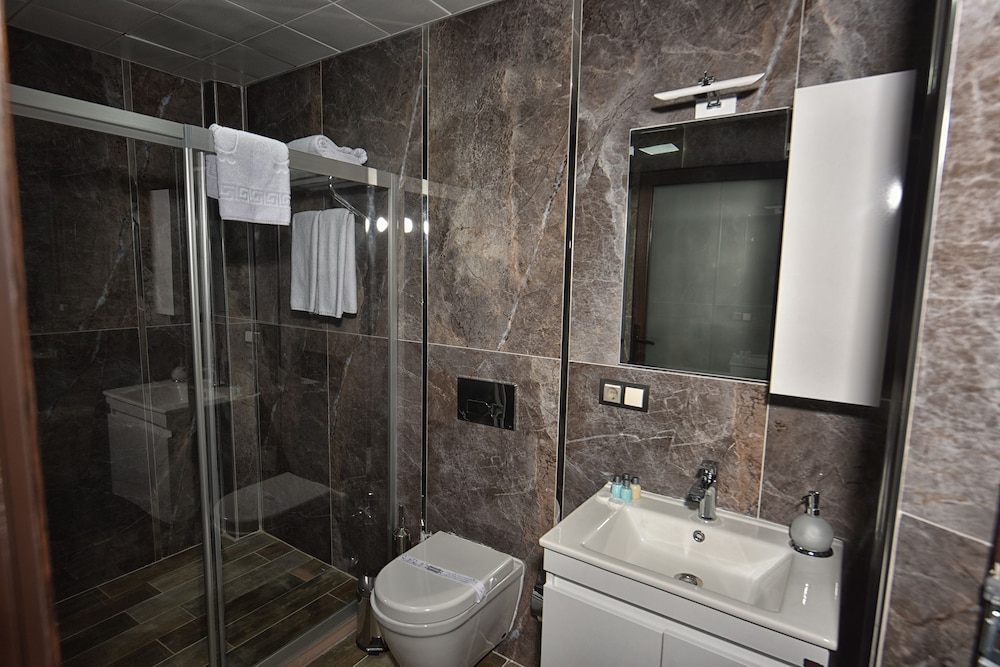 El Nazar Stone Suite 49/50
