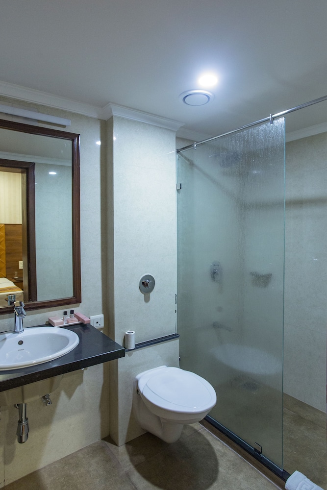 The Grand Regency 29/29