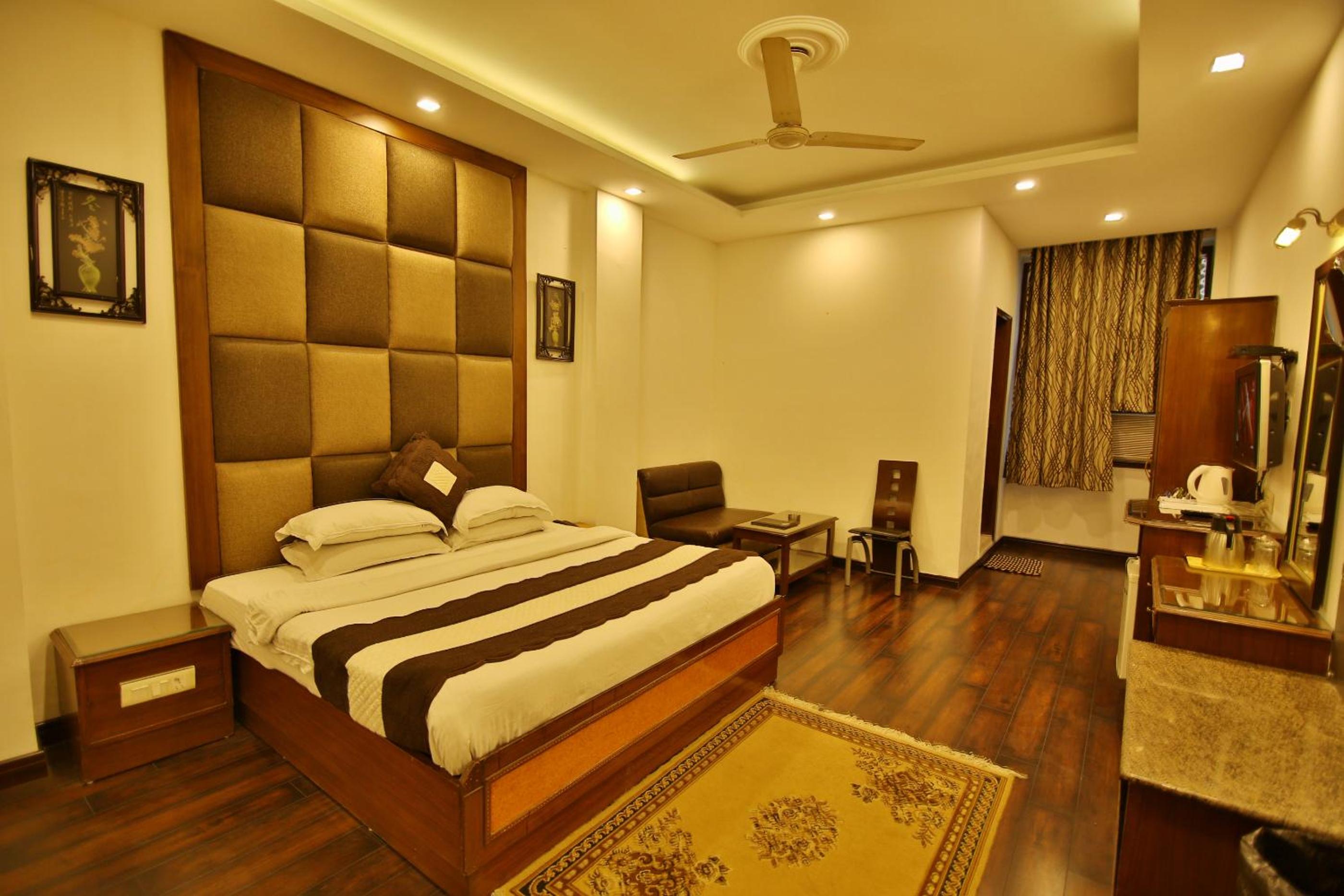 Guest Room, Superior