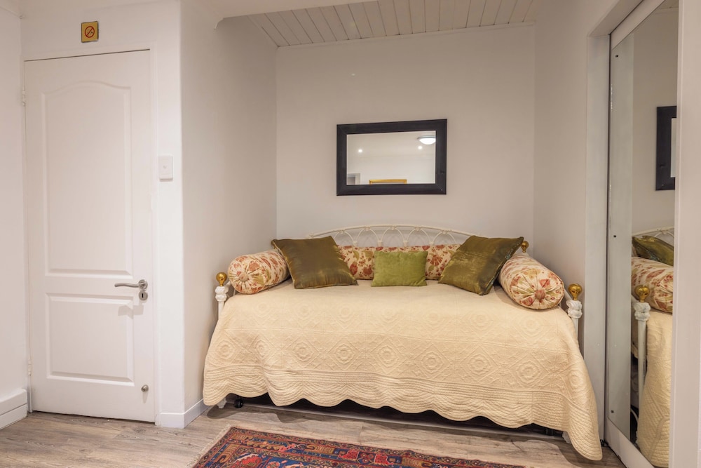 غرفة عائلية بسرير كينج بإطلالة على الحديقة بغرفة نوم واحدة، Cape Pillars Boutique Hotel 2/5