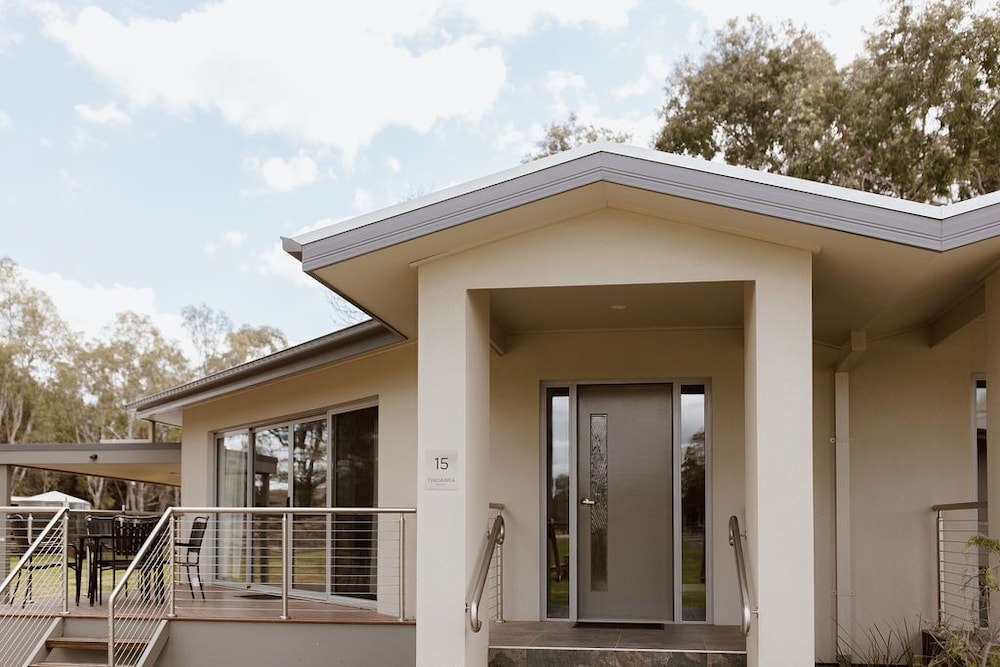 TINDARRA RESORT 3/73