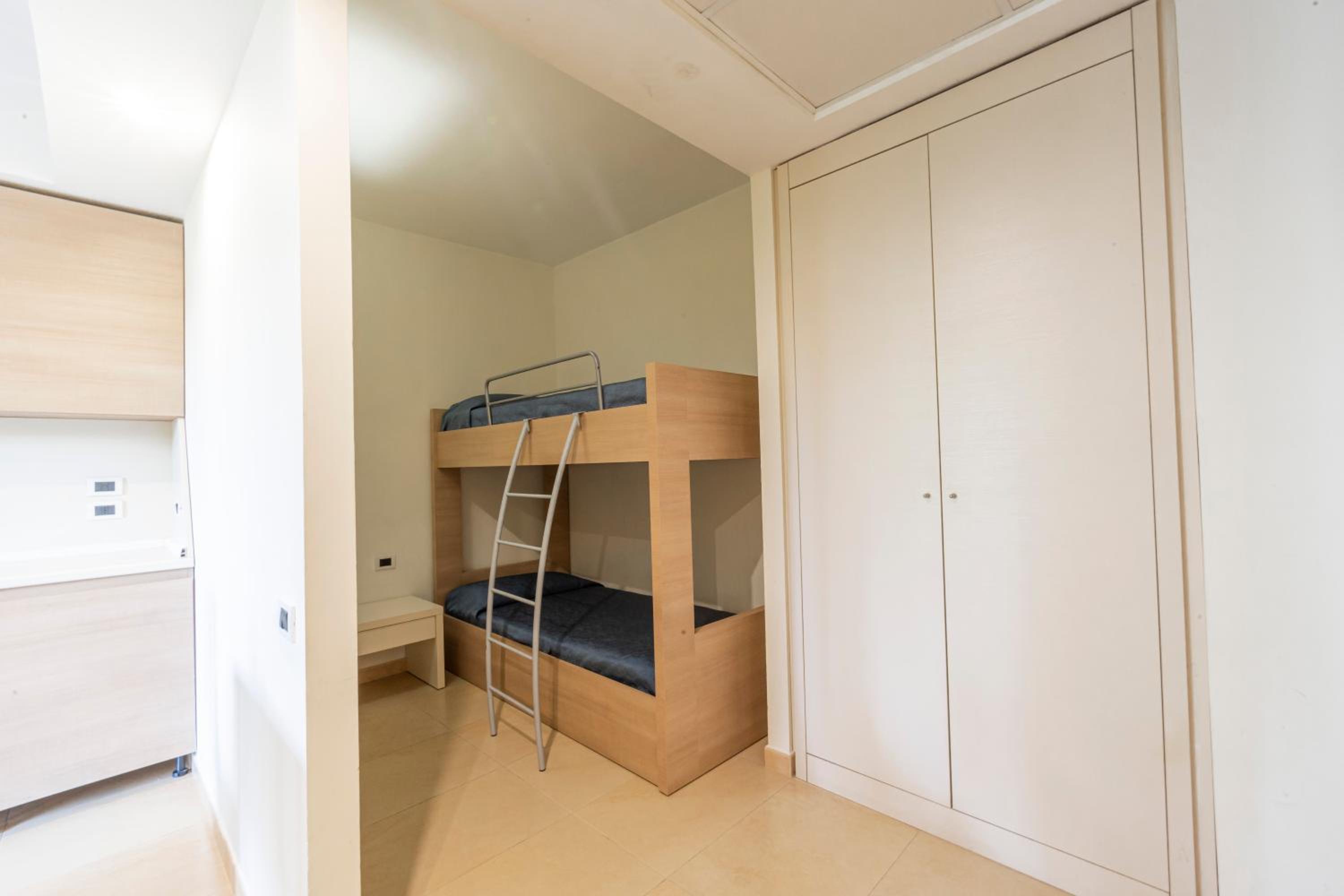 Prince Franklyn Hotel 23/55